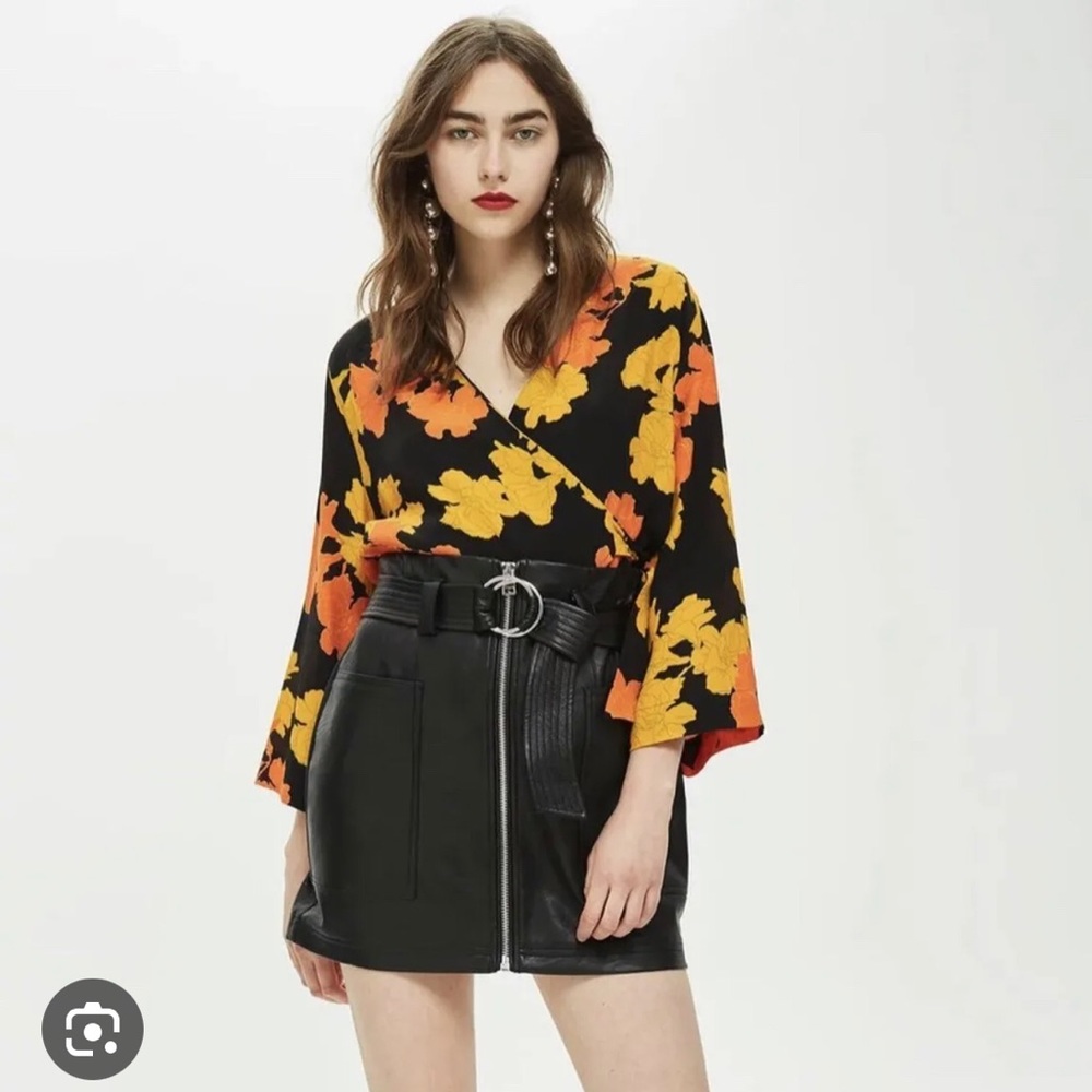 Top shop Wrap Top-Size 2